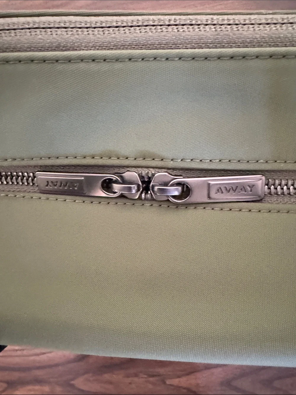 New AWAY The Everywhere Bag Olive Green Weekender Bag with Black Handles